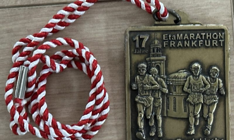 Die Teilnehmer Medaille des Frankfurt Marathon 1998
