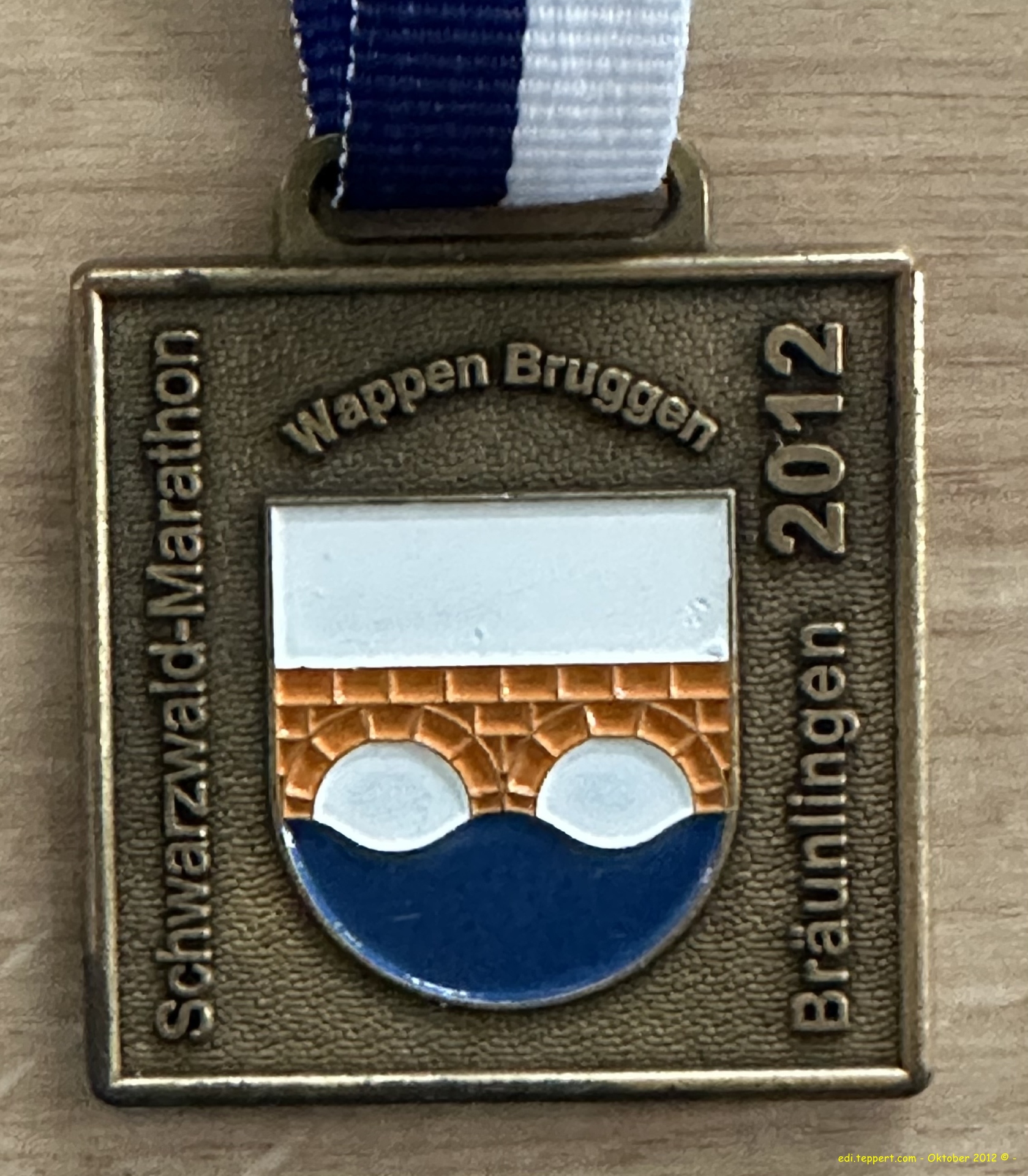 Die Medaille vom Internationalen Schwarzwald Maratohn in Bräunlingen am 14. Oktober 2012