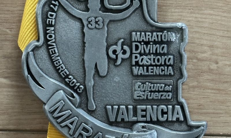 Die Medaille vom 33. Divina Pastora de Valencia Marathon am 17. November 2013