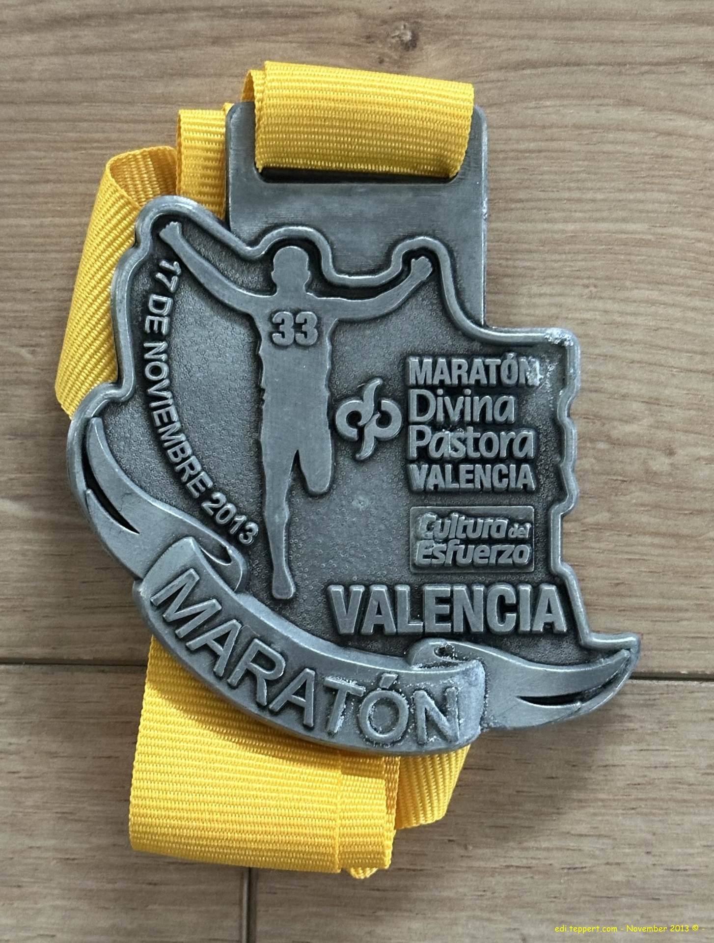 Die Medaille vom 33. Divina Pastora de Valencia Marathon am 17. November 2013
