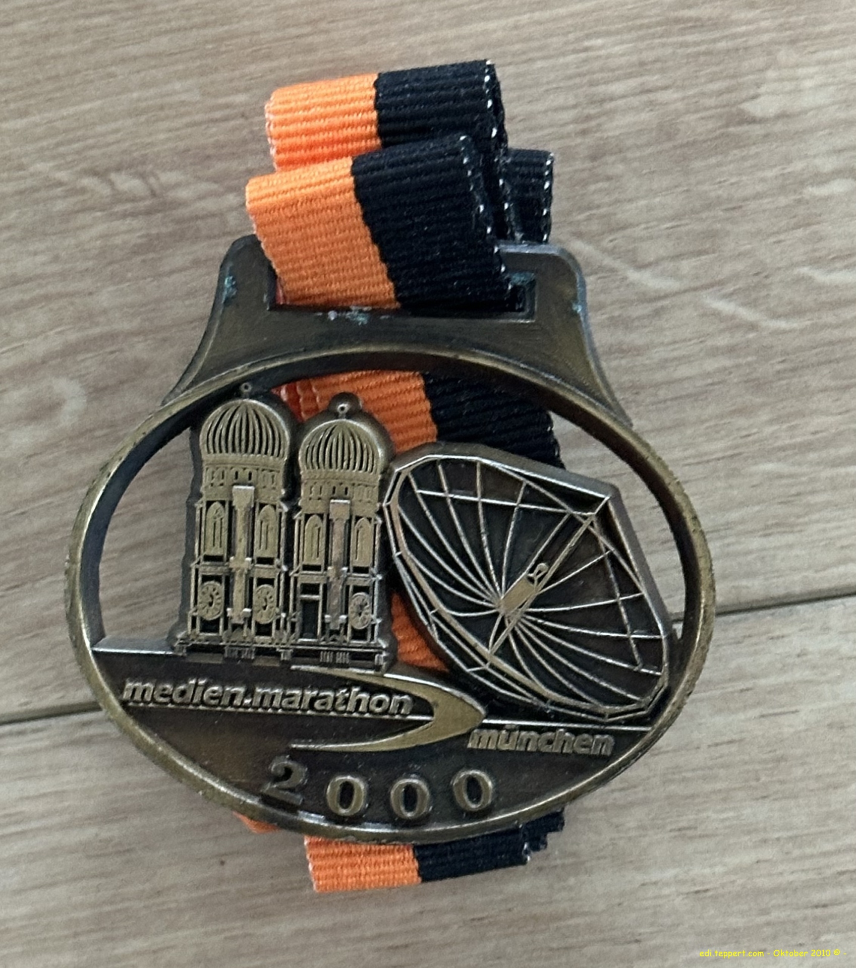 Die Medaille vom Medien Marathon in München am 15. Oktober 2000